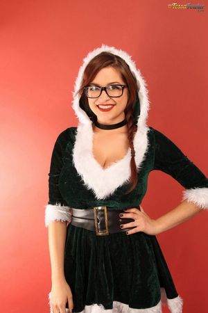 Tessa Fowler – Christmas Velvet – Set 1