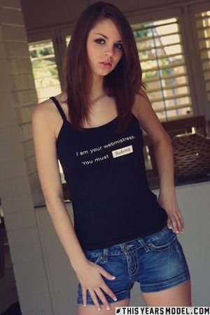 Aspen Martin shows off her small titties