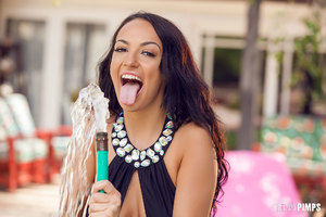 Sofi Ryan Strips Down And Get Wet For You