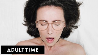 ADULT TIME – How Women Orgasm With Casey Calvert